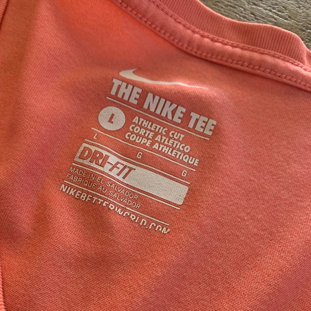 Women’s Dri-Fit tee - Picture 2 of 4